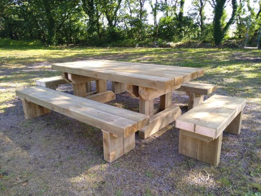 8ft x 4ft Sleeper picnic table set